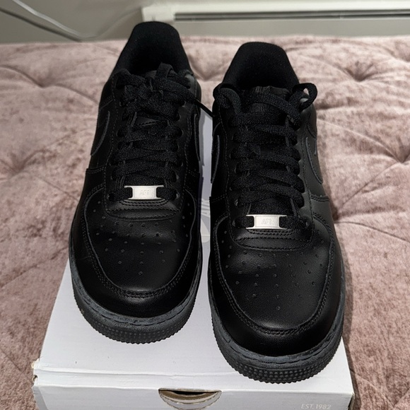 NIKE AIR FORCE 1 LOW MEN'S - Picture 2 of 6